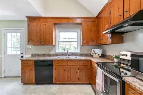 2912 Mcmanaway Dr, Midlothian, VA 23112 photo 17