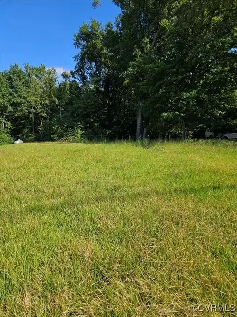 1017 S Main St, Blackstone, VA 23824