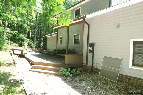 Exterior - 3029 Cicero Pkwy 3035 Maplevale, Chester, VA 23831 photo 10 of 14