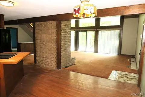 Living - 3029 Cicero Pkwy 3035 Maplevale, Chester, VA 23831 photo 6 of 6