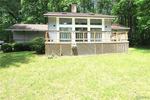 Exterior - 3029 Cicero Pkwy 3035 Maplevale, Chester, VA 23831 photo 2 of 14