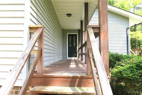 Exterior - 3029 Cicero Pkwy 3035 Maplevale, Chester, VA 23831 photo 8 of 14