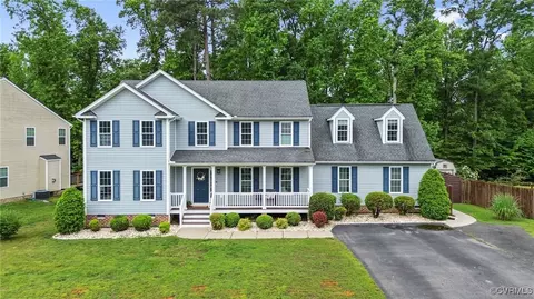 9936 Ethens Castle Dr, Chester, VA 23831