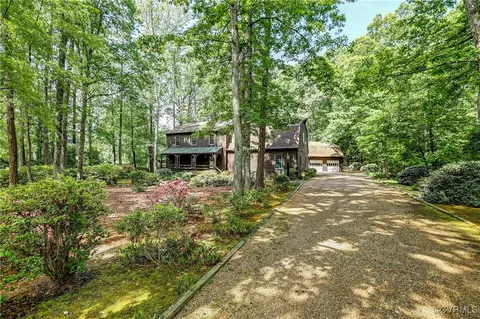 2410 Hillanne Dr, Midlothian, VA 23113