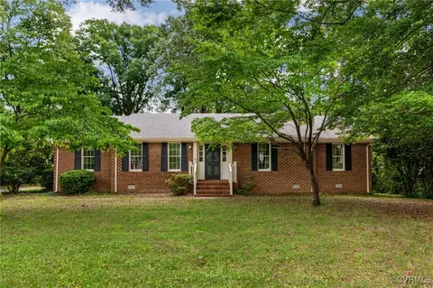 8120 S Mayfield Ln, Mechanicsville, VA 23111