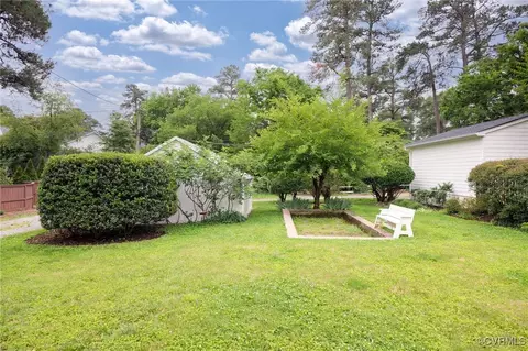Exterior - 4606 King William Rd, Richmond, VA 23225 photo 5 of 6
