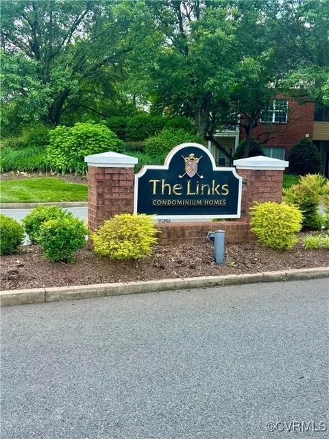 820 Brassie Ln #B, Glen Allen, VA 23059