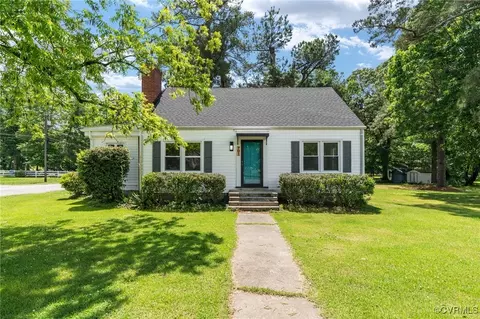 701 Nottoway Ave, Blackstone, VA 23824