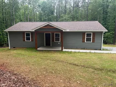 830 Mccune Rd, Crewe, VA 23930