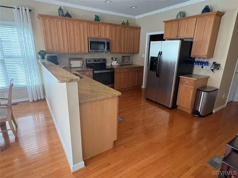 Kitchen - 945 Gorham Ct, Midlothian, VA 23114 photo 1 of 2