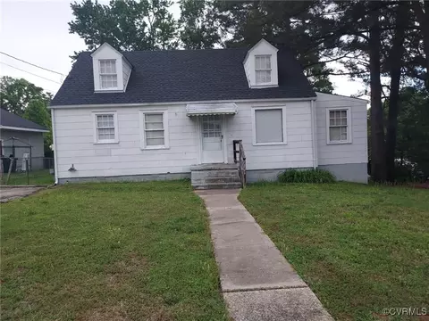 2201 Gordon St, Hopewell, VA 23860
