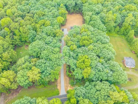 2574 Dogtown Rd, Goochland, VA 23063
