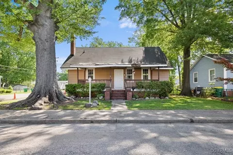 411 N 8th Ave, Hopewell, VA 23860
