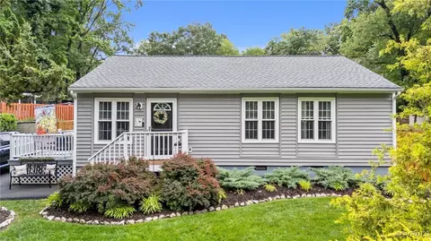 10001 Copperwood Ct, North Chesterfield, VA 23236