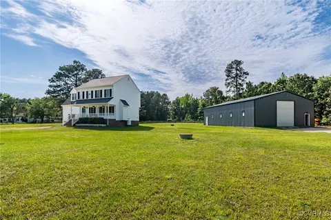 11692 Old Stage Rd, Petersburg, VA 23805