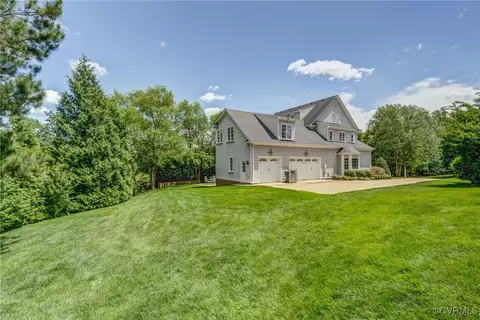 Exterior - 3330 Handley Rd, Midlothian, VA 23113 photo 4 of 7