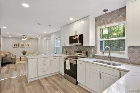 11202 Heathstead Rd, Chester, VA 23831