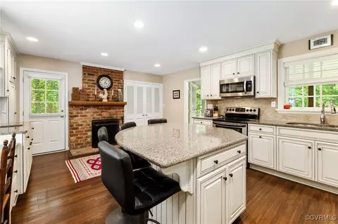 4060 Old Gun Rd, Midlothian, VA 23113 photo 3