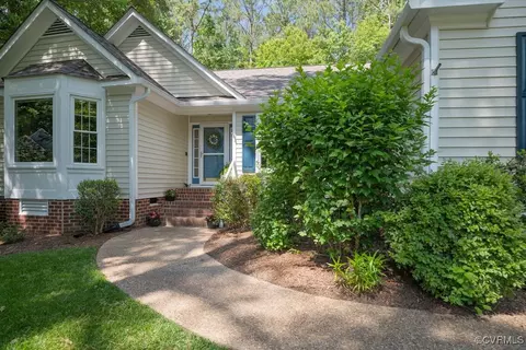 15300 Houndmaster Cir, Midlothian, VA 23112 photo 5