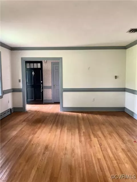 726 S Broad St, Kenbridge, VA 23944 photo 8