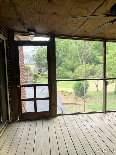 726 S Broad St, Kenbridge, VA 23944 photo 5