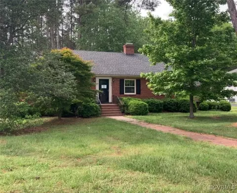 726 S Broad St, Kenbridge, VA 23944 photo 2