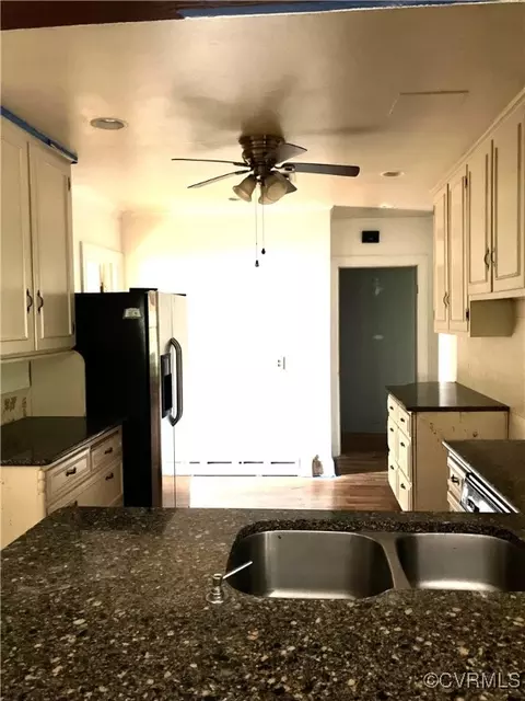 726 S Broad St, Kenbridge, VA 23944 photo 12