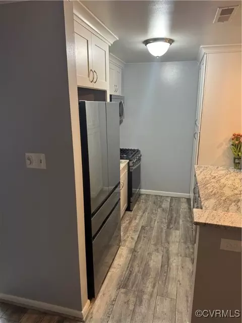 Kitchen - 11935 W Briar Patch Dr, Midlothian, VA 23113 photo 1 of 4