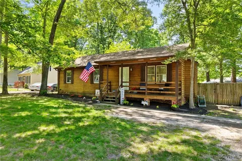 19504 Walker Ave, South Chesterfield, VA 23834