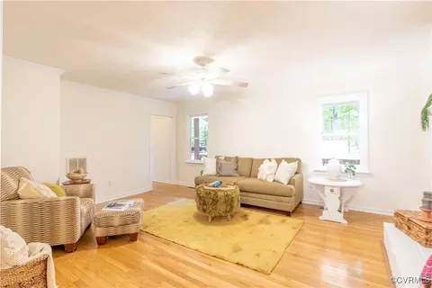 9845 Knobs Hill Ln, Amelia Court House, VA 23002 photo 7