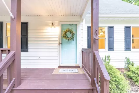 9845 Knobs Hill Ln, Amelia Court House, VA 23002 photo 3