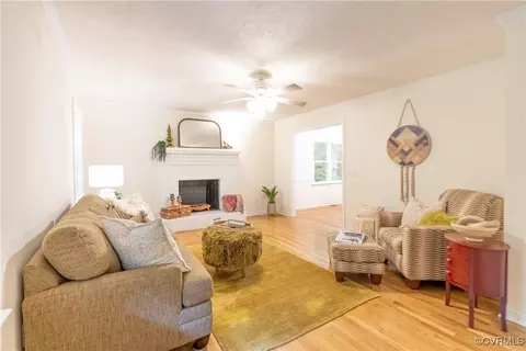 9845 Knobs Hill Ln, Amelia Court House, VA 23002 photo 6