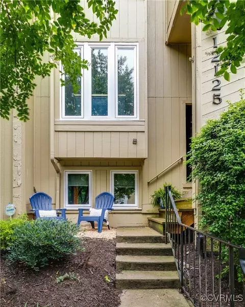 12125 Shore View Dr, Henrico, VA 23233