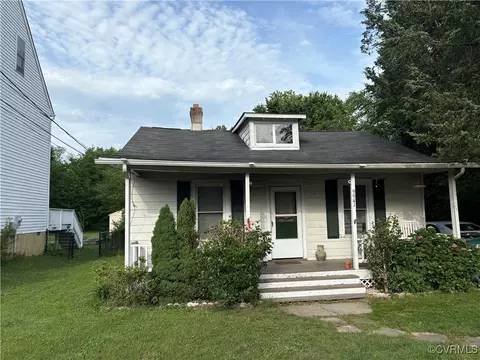 9941 Greenwood Rd, Glen Allen, VA 23060