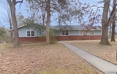 1707 Davis Ln, Hopewell, VA 23860