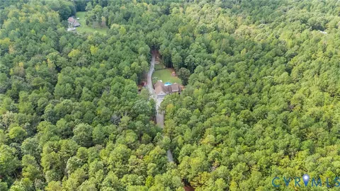 6420 Clayville Ln, Moseley, VA 23120