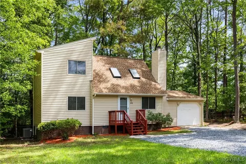 8418 Scottingham Ct, North Chesterfield, VA 23236