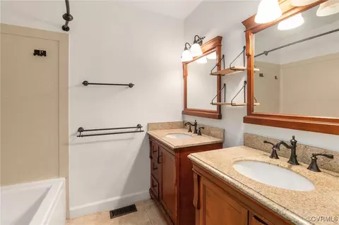 Bath - 13503 Headwaters Pl, Midlothian, VA 23113 photo 1 of 2