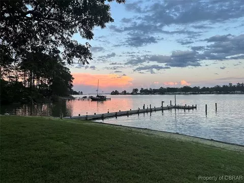 234 Waterford Dr, Urbanna, VA 23175