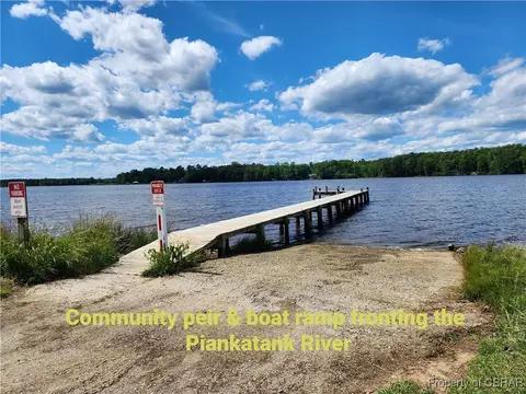 52 Ac Pine Trl, Gloucester, VA 23061 photo 6
