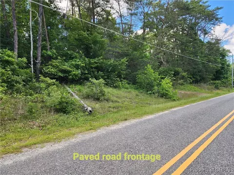 52 Ac Pine Trl, Gloucester, VA 23061 photo 2