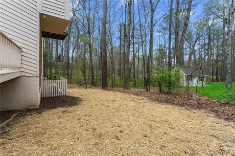 Exterior - 14323 Spring Gate Ct, Midlothian, VA 23112 photo 4 of 5
