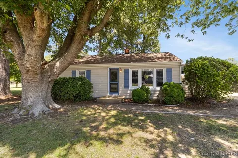 67 Marina Dr, Deltaville, VA 23043