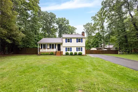 Exterior - 1700 Drifting Cir, Midlothian, VA 23113 photo 2 of 8