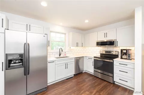 Kitchen - 1700 Drifting Cir, Midlothian, VA 23113 photo 3 of 3