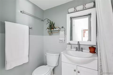 Bath - 5615 Lipton Rd, Richmond, VA 23225 photo 1 of 4