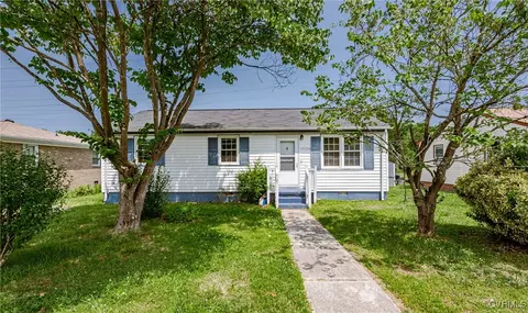 20605 Willowdale Dr, Petersburg, VA 23803