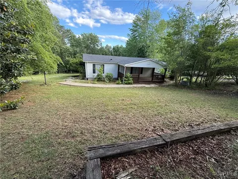 26 Manteo Rd, Buckingham, VA 23921