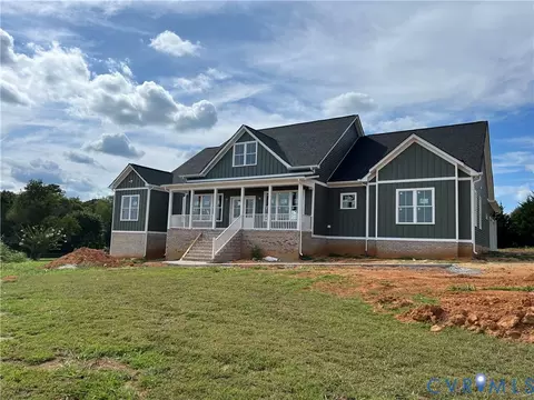 11111 Carriage House Ln, Amelia Court House, VA 23002