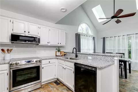 5809 Rosebay Forest Rd, Midlothian, VA 23112 photo 14